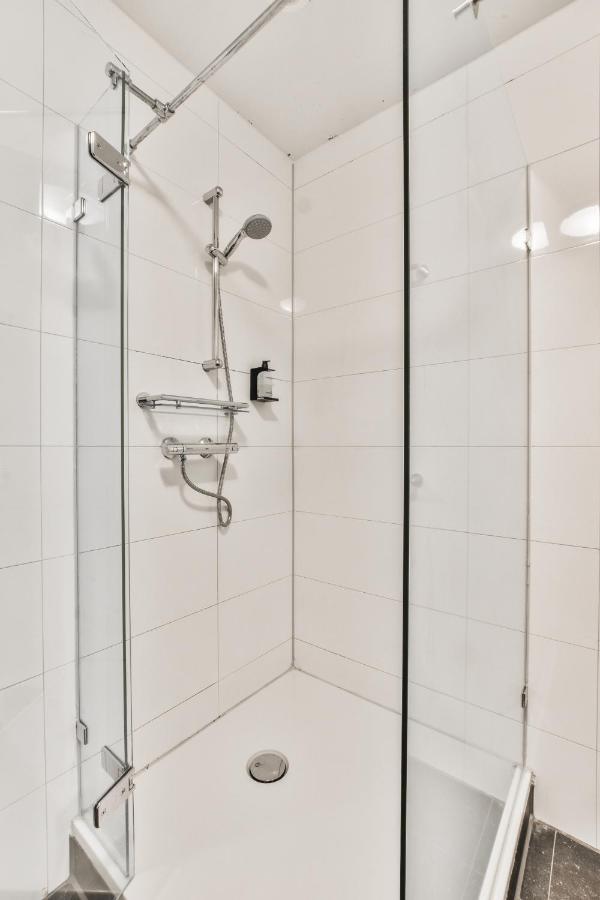 Met Frontaal Zeezicht In Apartment