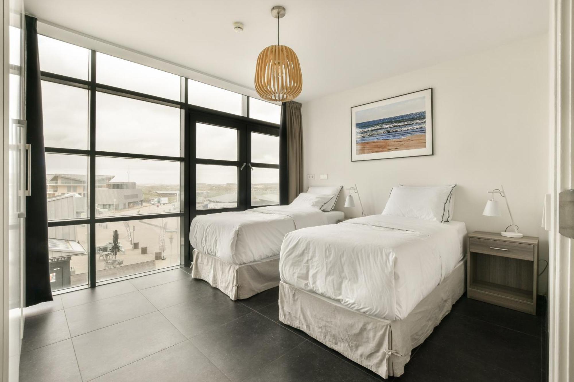 Apartment Met Frontaal Zeezicht In *