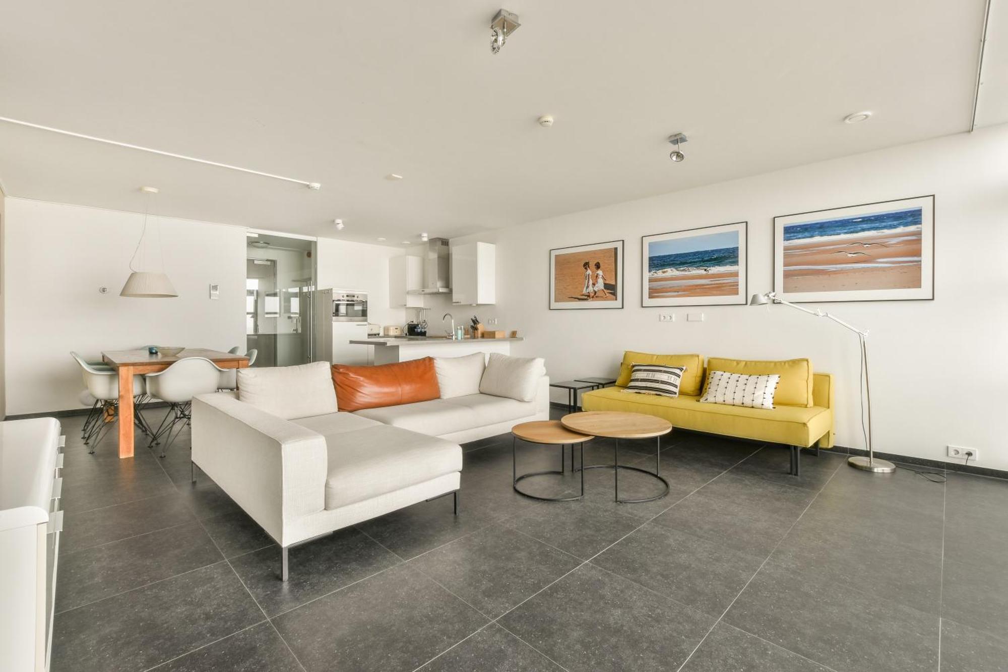 Apartment Met Frontaal Zeezicht In Bloemendaal